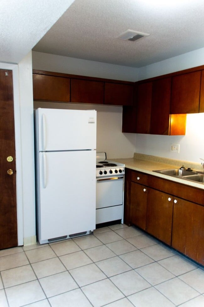 Photo - The Oaks Apartments
