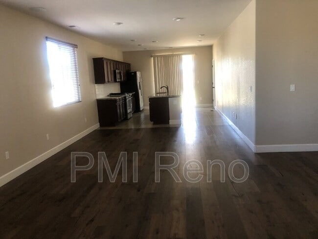 Photo - 9334 Pond St