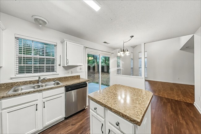 Photo - 3012 Wyntree Ct