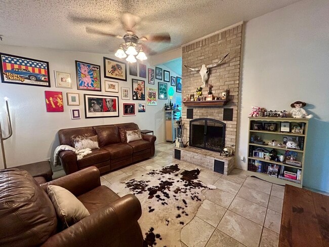 Photo - 6201 Hillston Dr