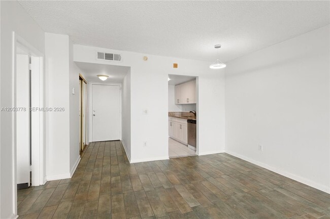 Photo - 2350 NE 135th St Unit 812