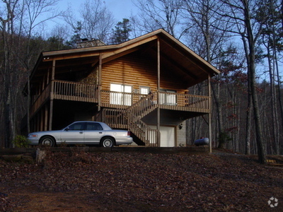 Building Photo - Long Term Rental - Beautiful Wooded Settin...