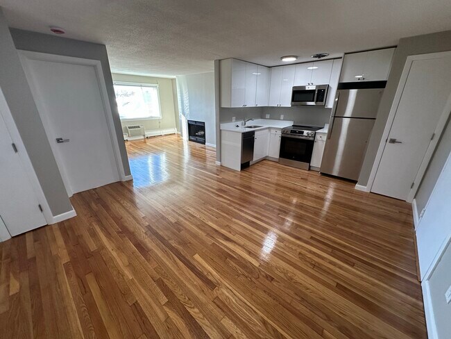 Photo - 44 Evergreen St Unit 2