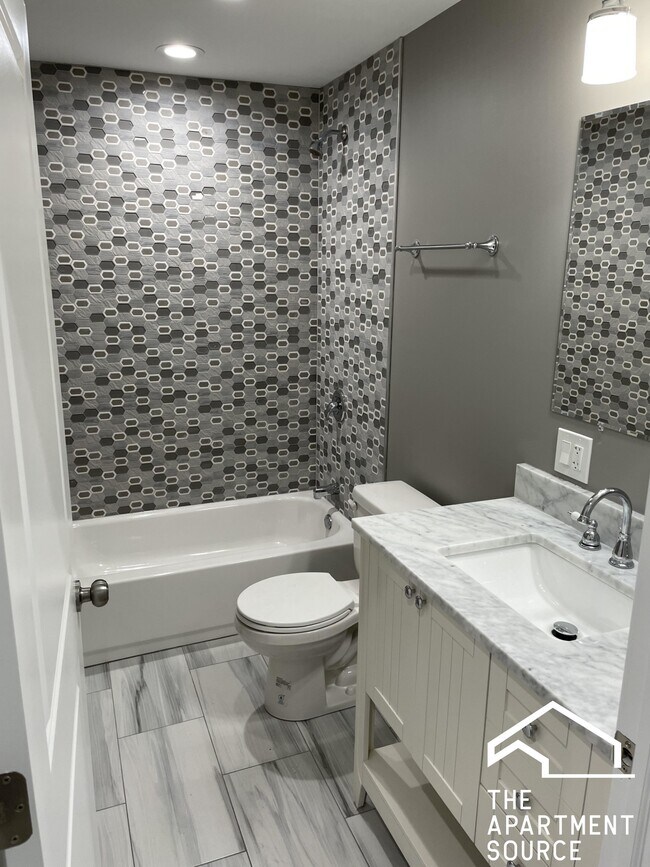 Photo - 3707 W Belmont Ave