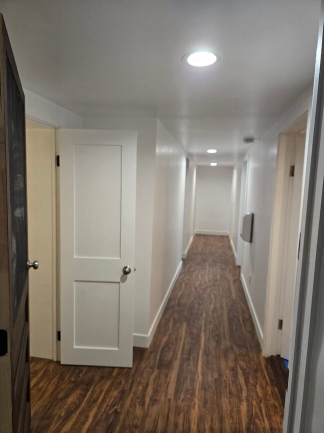 entrance/hallway - 1466 Ridge Way Unidad 1466 lower level