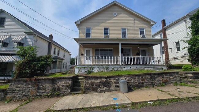Building Photo - 31 Jeanette St Unit 31