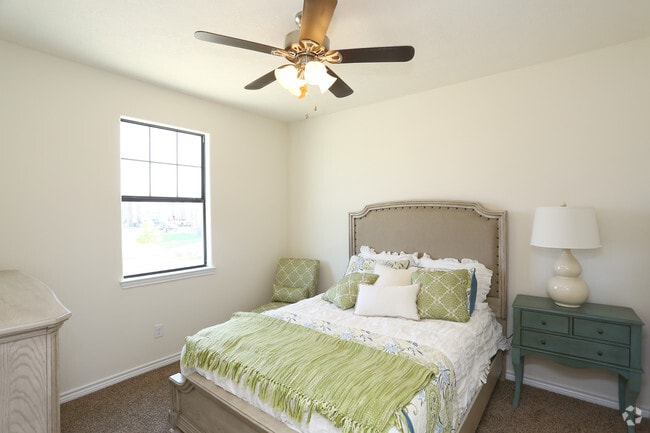 2BR-2BA Rodeo 976sf Fist Bedroom