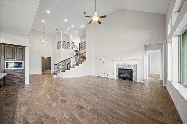 Photo - 2823 Maple Oak Ln