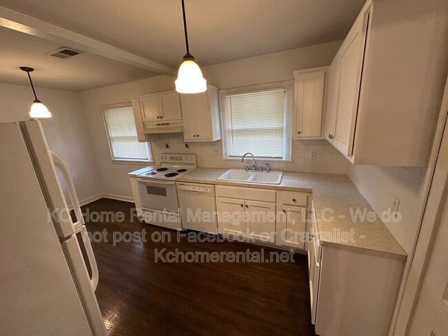 Photo - 207 W 51 Terrace