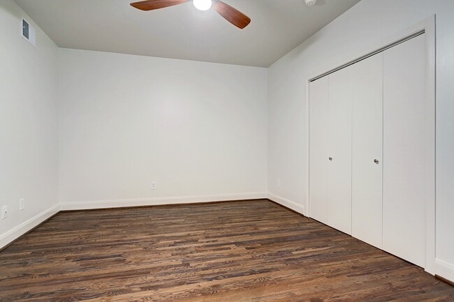 Photo - 1005 S Shepherd Dr Unit 803