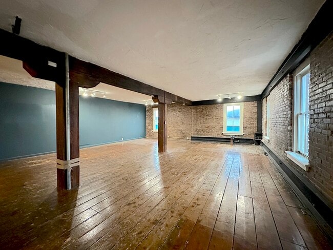 Photo - 12 Front St Unit 1