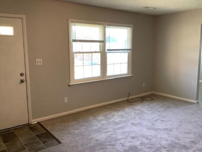 Photo - 6 Rainbow Forest Dr