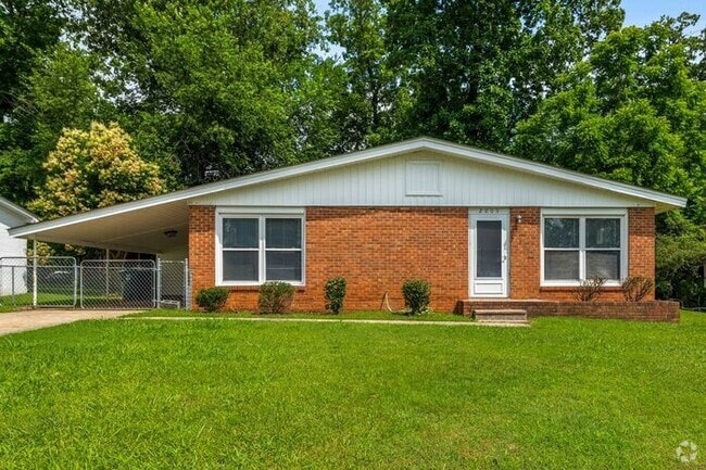 Building Photo - NE – Desirable Neighborhood, Brick Home, W...