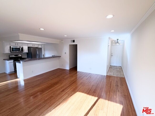 Photo - 2700 Cahuenga Blvd Unit 2209