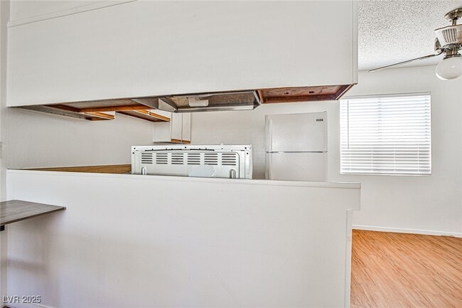 Photo - 5816 Bromley Ave Unit 6