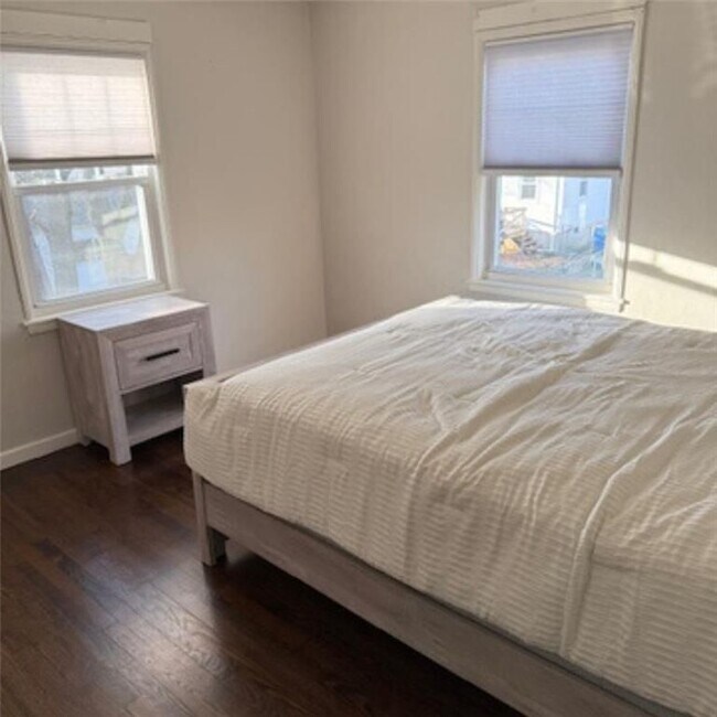 Photo - 351 Boulevard