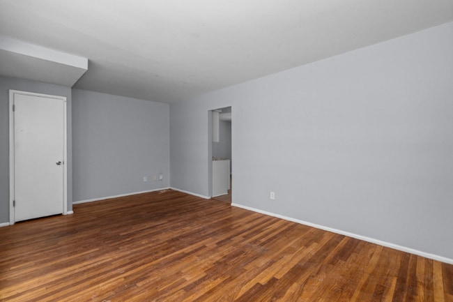 Photo - 115 Clearview Dr