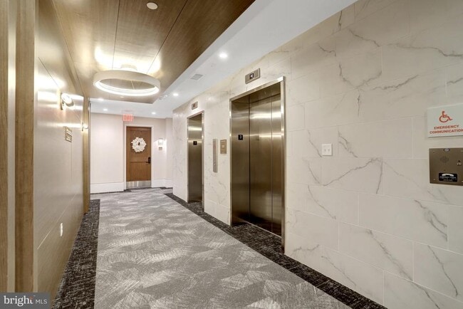 Building Photo - 801 N Fairfax St Unit 314