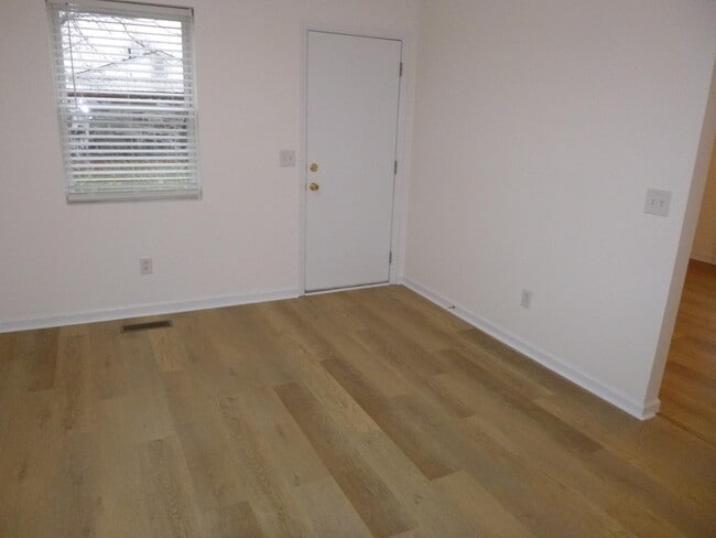 Photo - 1208 Fiesta Way