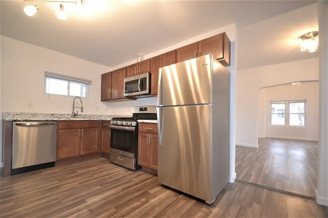 Building Photo - 610 Union St Unit 1 Rental