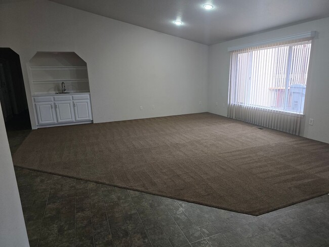 Photo - MM2240-1 Unit A