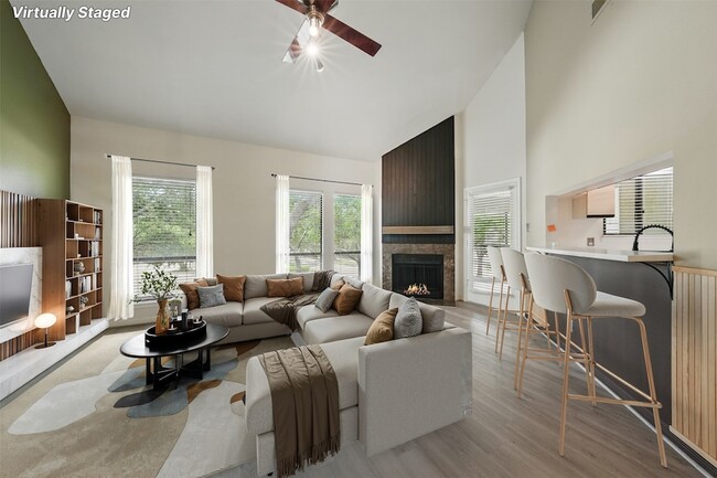 Photo - 4144 Greystone Way Unit 305