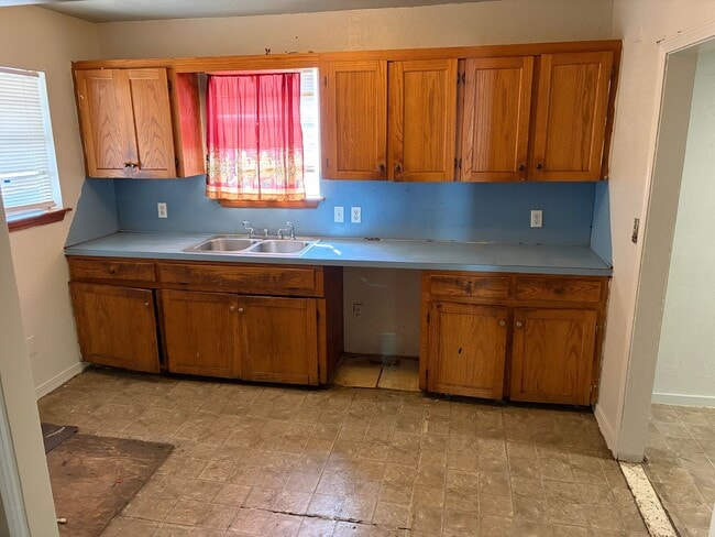 Photo - 2726 Lakehurst Ave