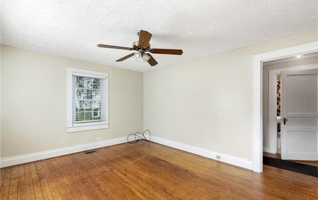 Photo - 3255 Arlington Dr