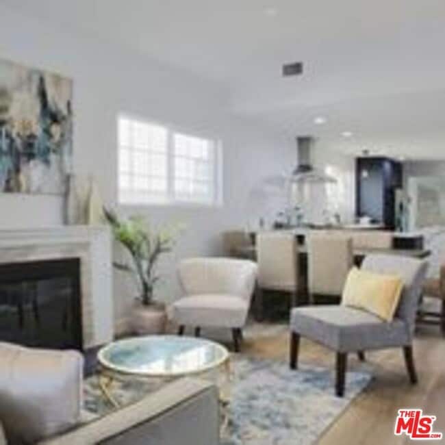 Photo - 446 S Almont Dr