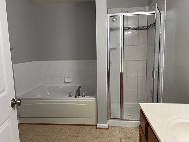 Photo - 3704 Excalibur Ct Unit 204