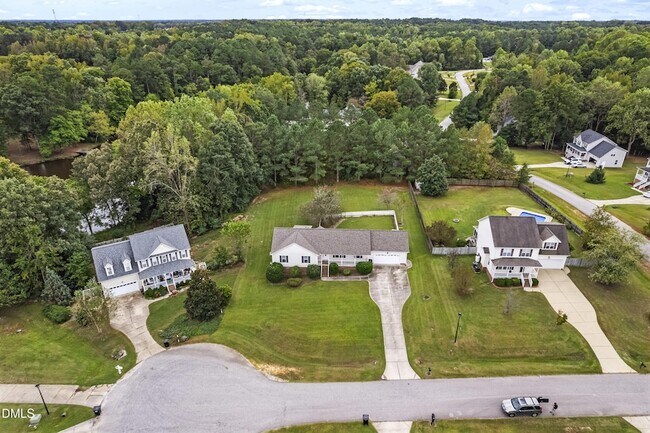 Photo - 44 Silver Stirrup Ct