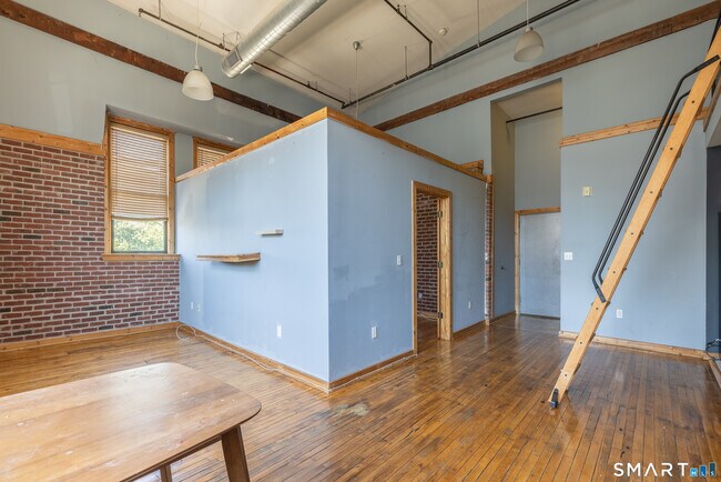 Photo - 325 Myrtle Ave Unidad 1205