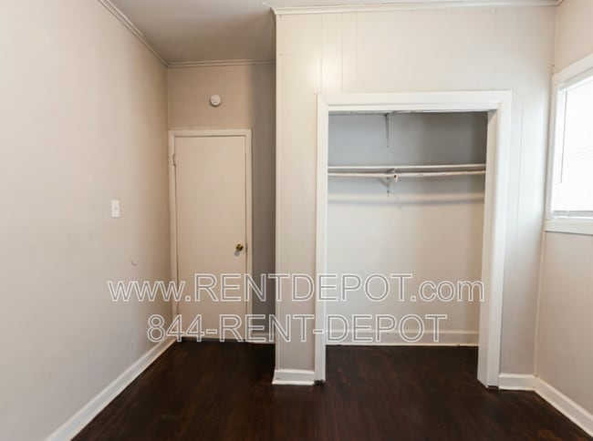 Photo - 1501 Henning Ave