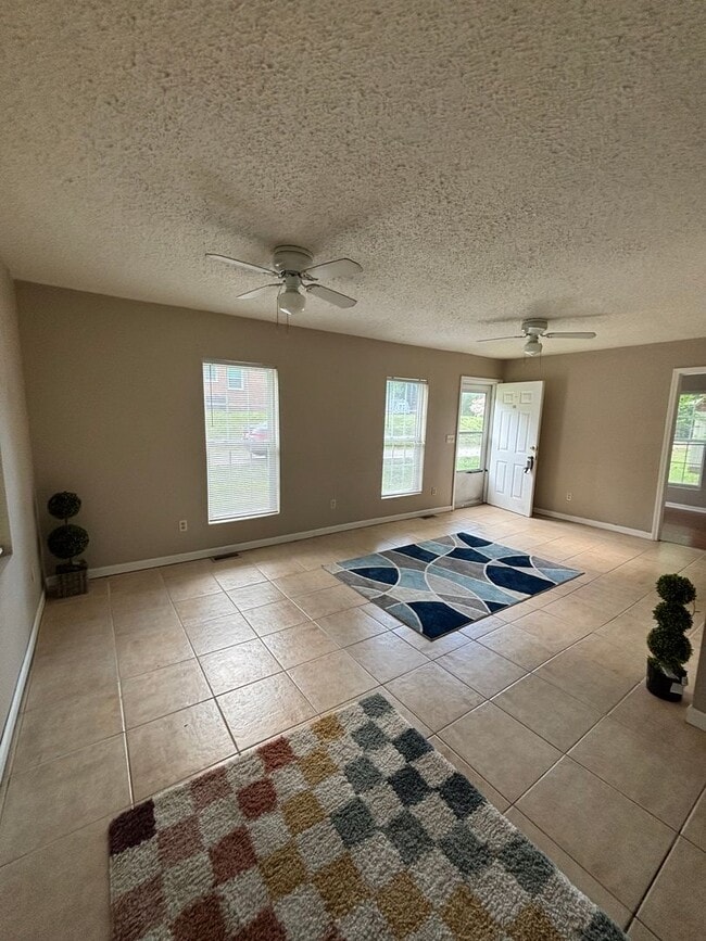 Building Photo - 115 Pindal Rd