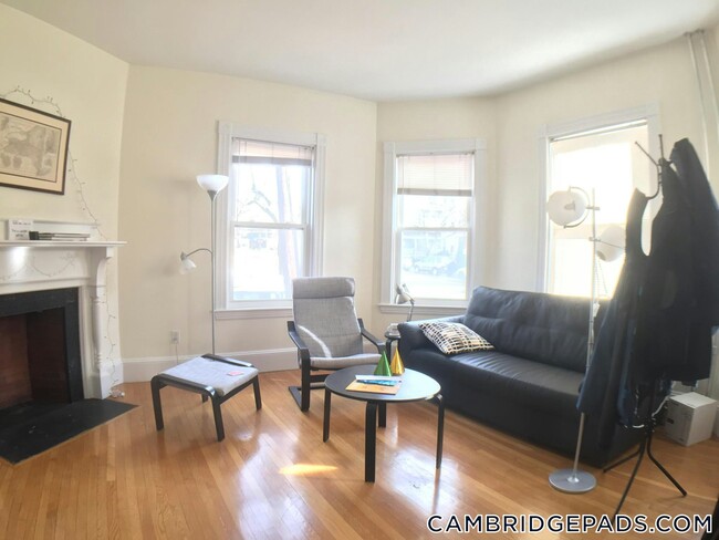 Photo - 1537 Cambridge St Apartment Unit 1