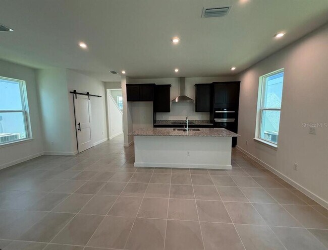 Photo - 2006 Education St