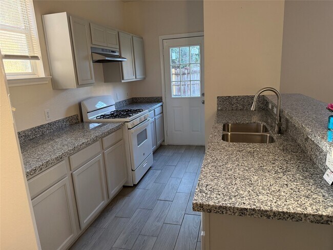 Photo - 6410 Waldron Dr