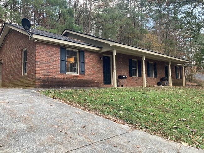 Building Photo - 249 Mountain View Rd SE Unit 249 Mountain View Rd,  B Rental