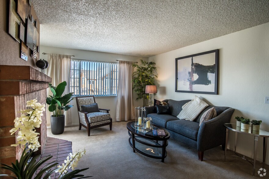 Alvista Trailside Apartments For Rent in Englewood, CO