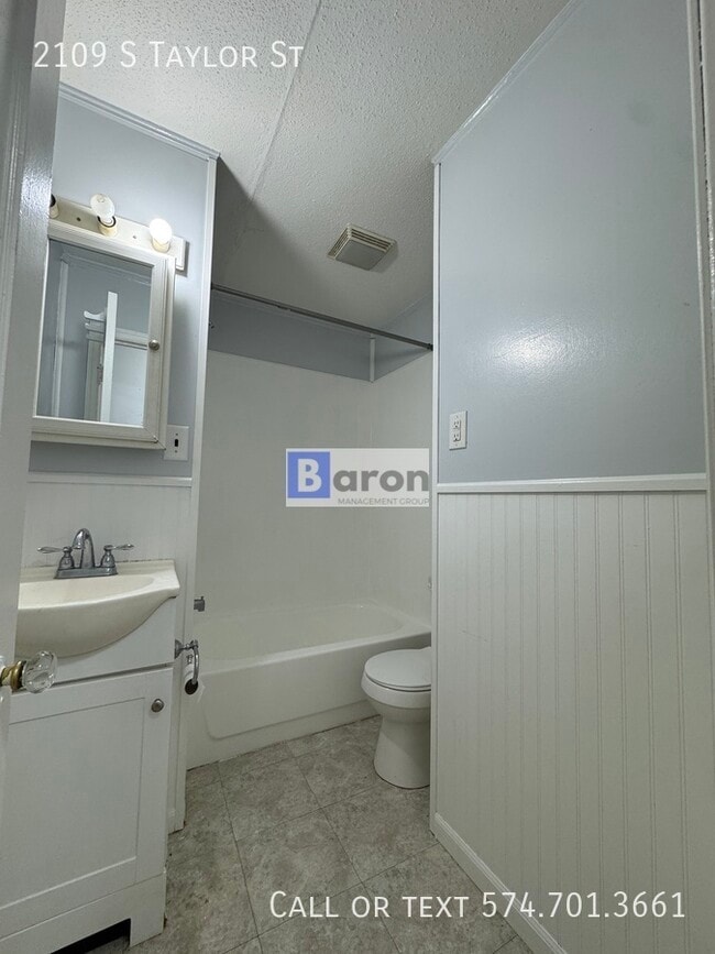 Photo - 2109 S Taylor St