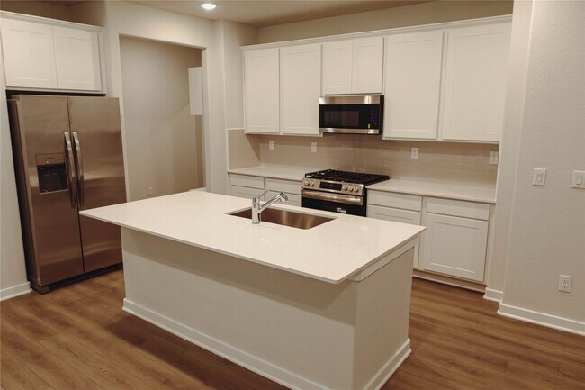 Photo - 8586 Blueberry Ash St