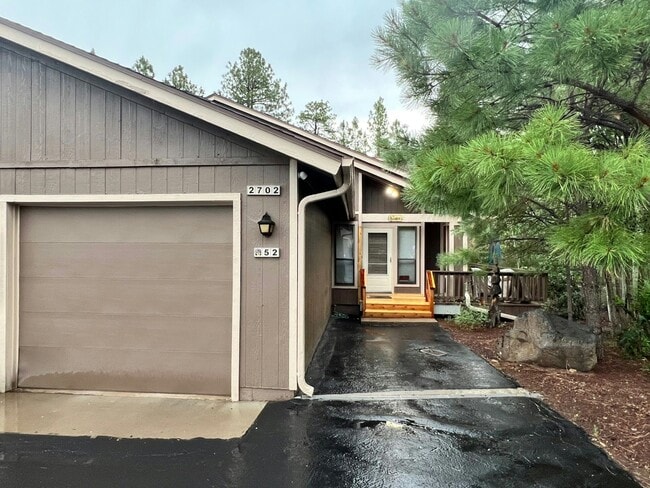 Building Photo - 2702 Juniper Cir Rental