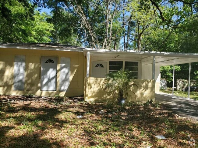 Building Photo - Great 4 bedrooms 2 baths, recently renovated Rental