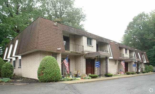 Esquire Village - Esquire Village
