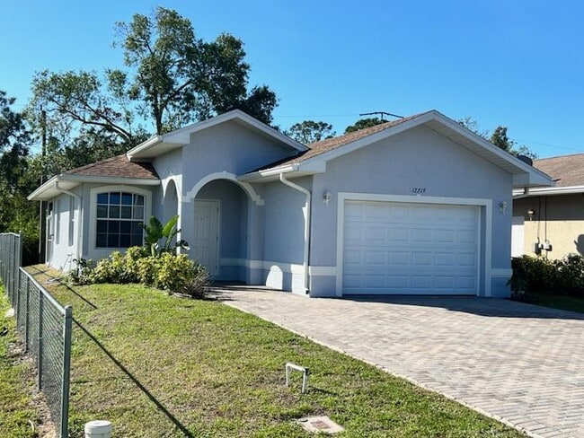 Building Photo - 12219 De Moya Dr