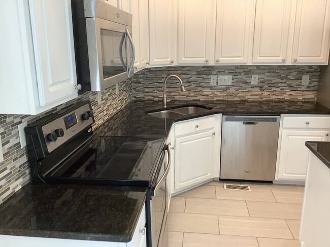 Photo - 2106 Forest Edge Dr