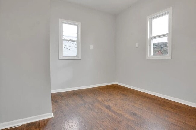 Photo - 3711 E 98th St Unidad 2
