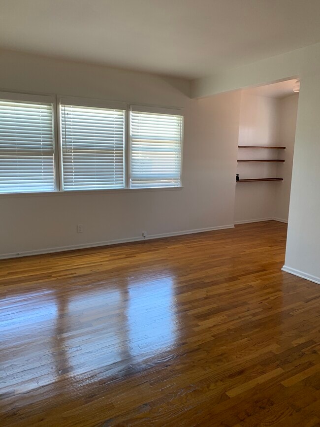 Living Room - 1517 Pontius Ave Unit 1517