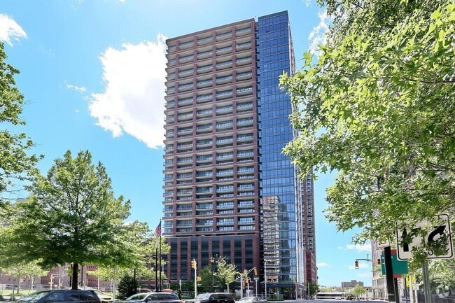 Building Photo - 389 Washington St Unit 8D Rental