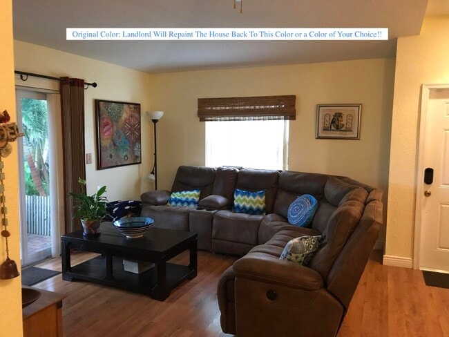 Photo - 2122 E Ridge Circle East